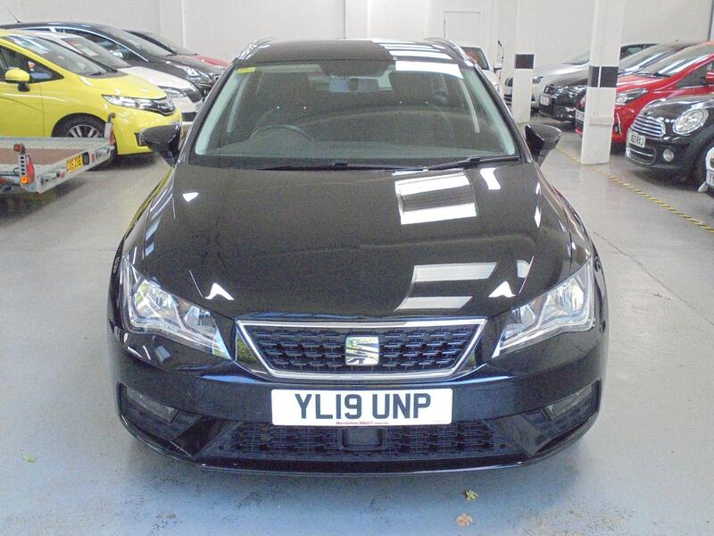 View SEAT LEON 1.5 TSI EVO SE Dynamic  Estate Nav - Apple Car Play