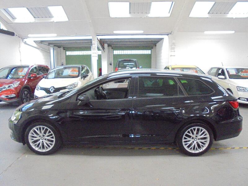 SEAT LEON
