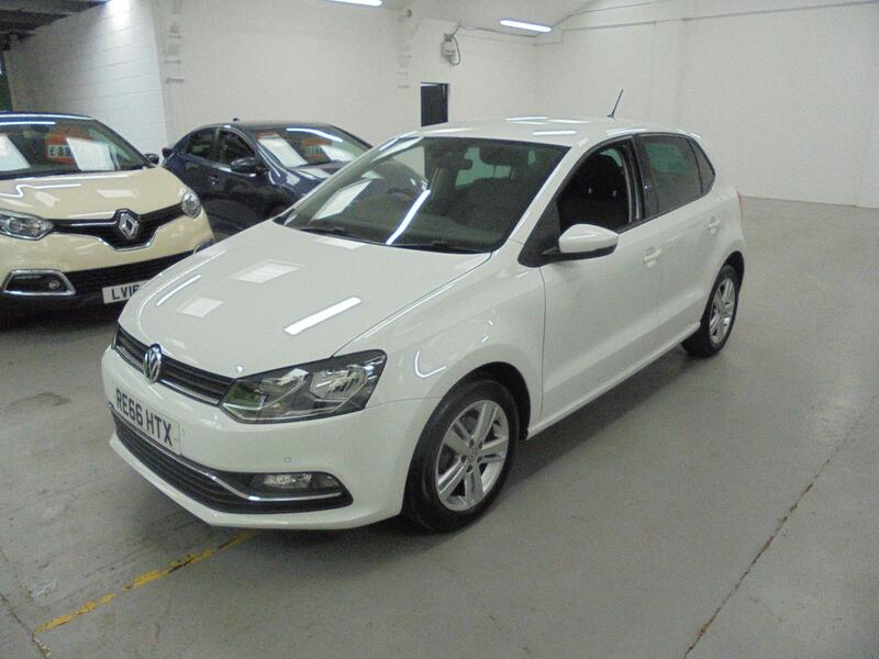 VOLKSWAGEN POLO
