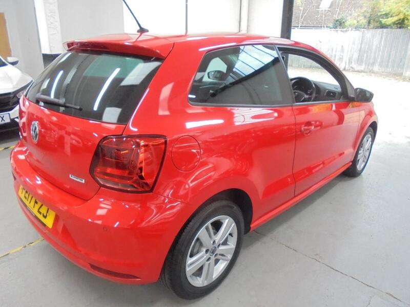 VOLKSWAGEN POLO