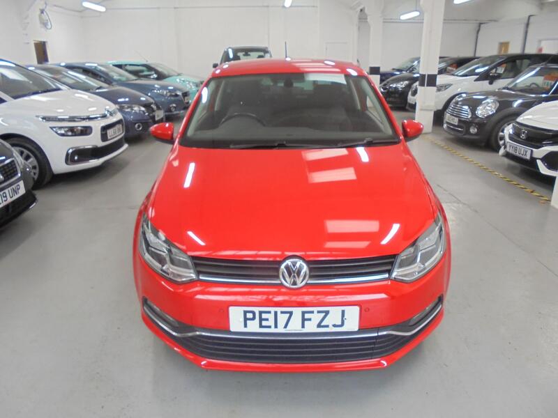 View VOLKSWAGEN POLO 1.0 BlueMotion Tech Match Edition Apple Car Play