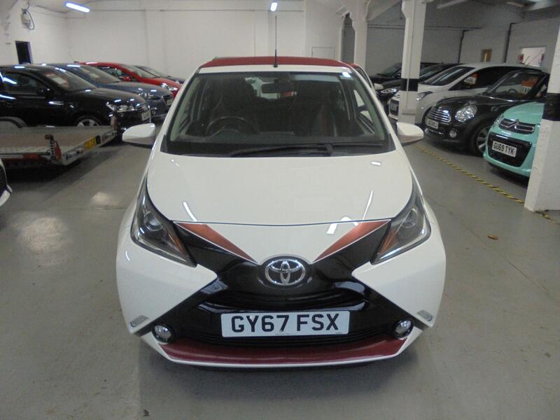 View TOYOTA AYGO 1.0 VVT-i x-claim Full Length Electric Fabric Sunroof