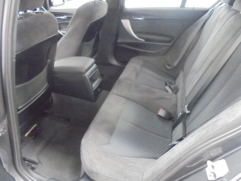 BMW 1 SERIES