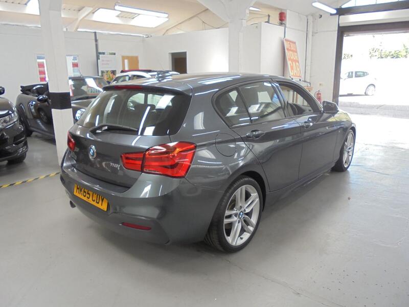 BMW 1 SERIES