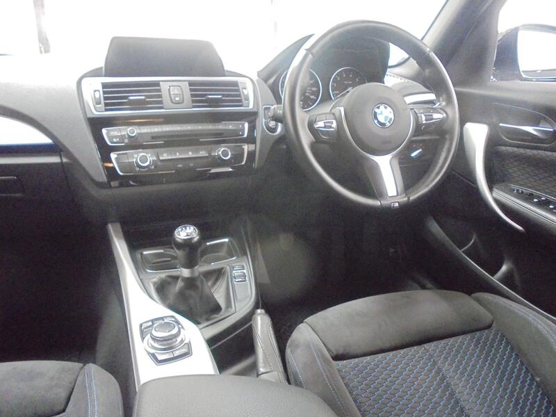 BMW 1 SERIES