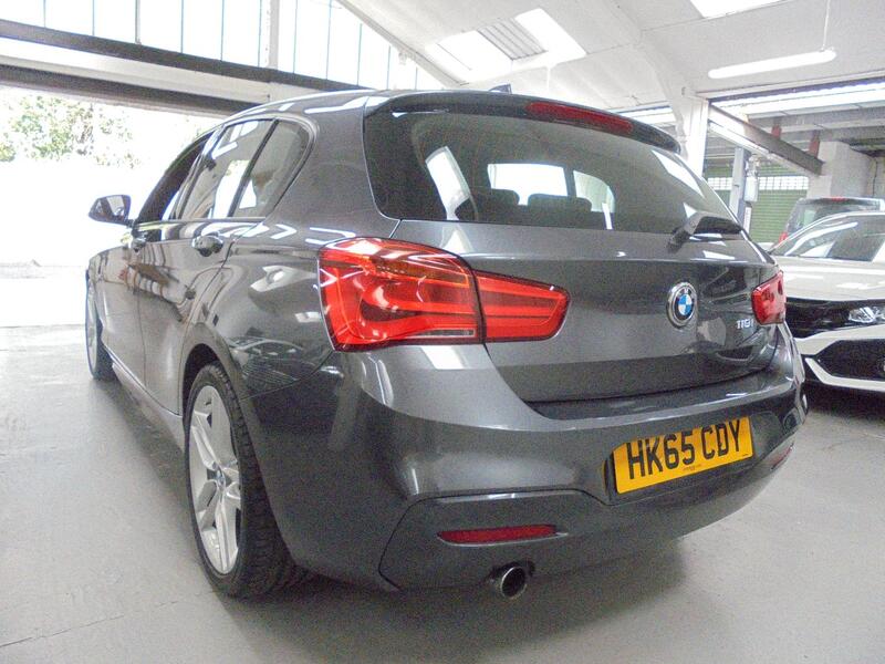 BMW 1 SERIES