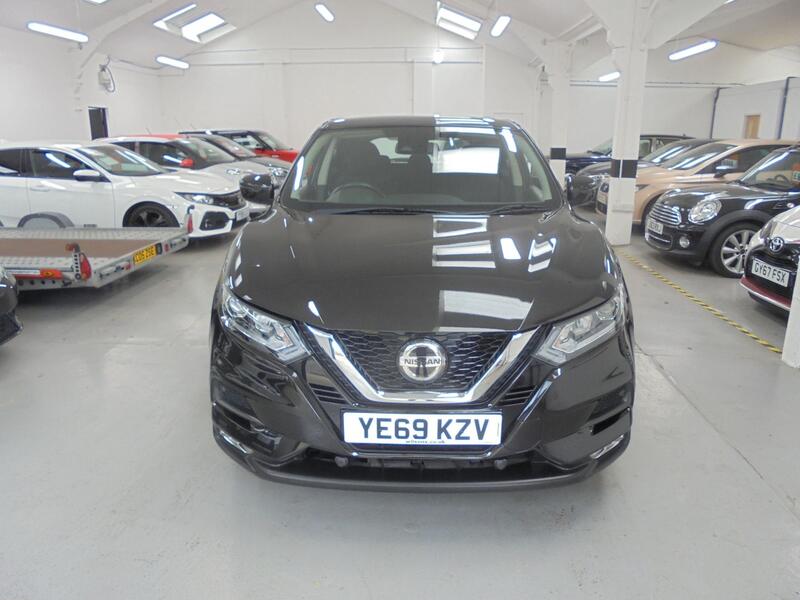 View NISSAN QASHQAI 1.3 DIG-T Acenta Premium SAT NAV