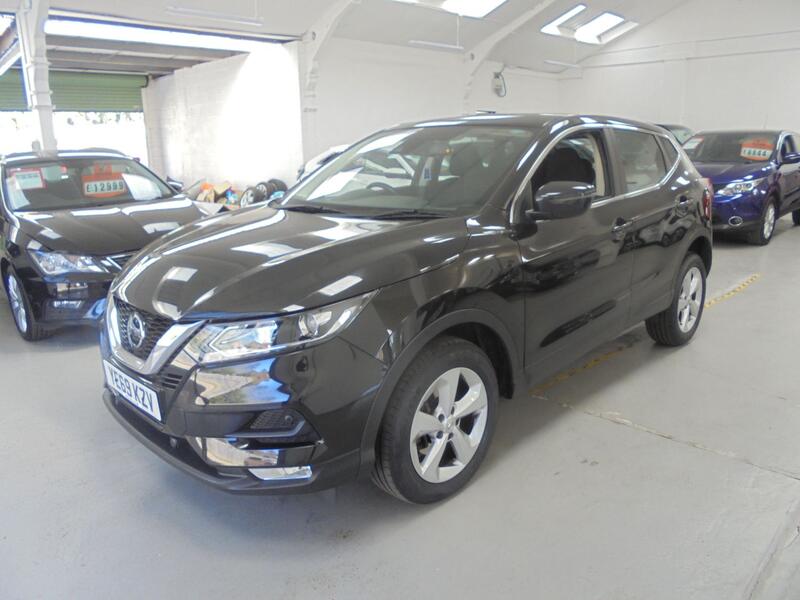 View NISSAN QASHQAI 1.3 DIG-T Acenta Premium SAT NAV