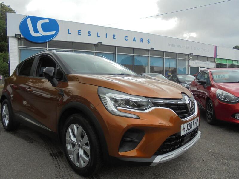 View RENAULT CAPTUR 1.0 Iconic TCe 100