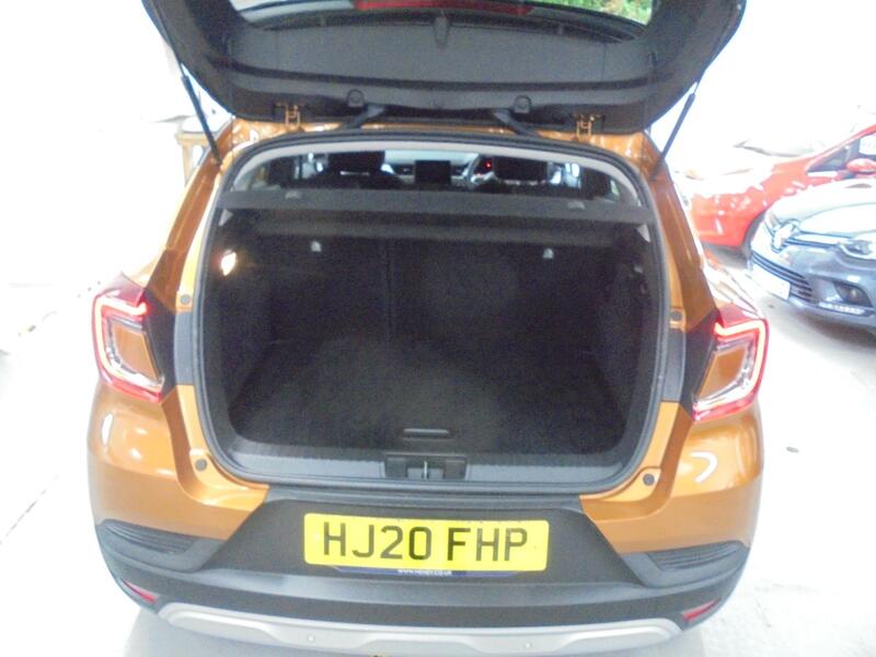 RENAULT CAPTUR