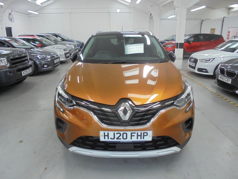 View RENAULT CAPTUR 1.0 Iconic TCe 100