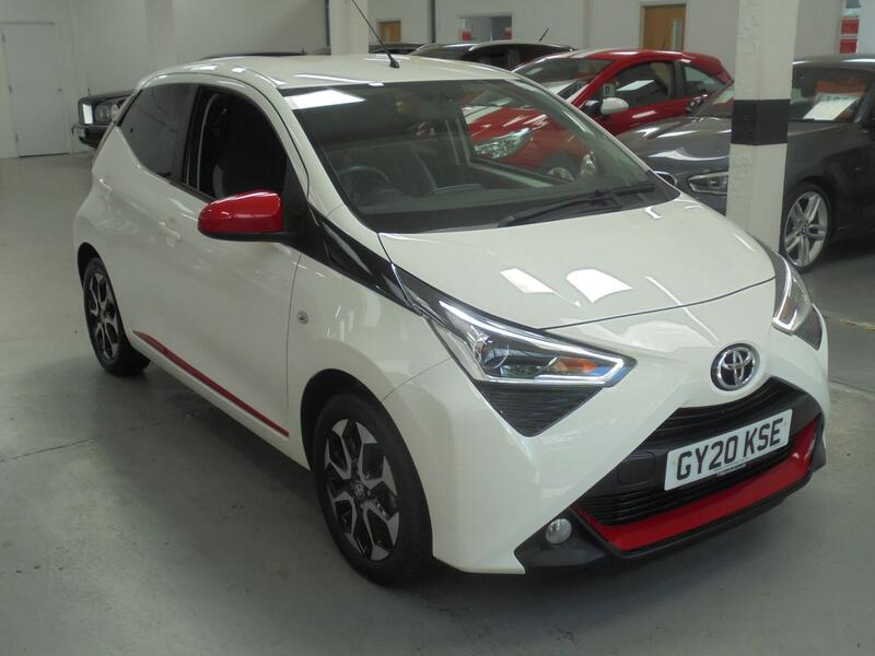 View TOYOTA AYGO 1.0 VVT-i x-trend Petrol 5 Door Apple Car Play