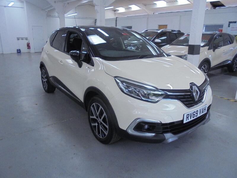 View RENAULT CAPTUR 1.3 S Edition TCe SAT NAV