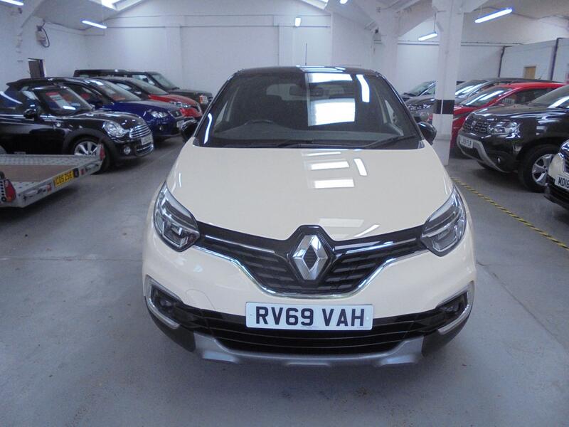 View RENAULT CAPTUR 1.3 S Edition TCe SAT NAV
