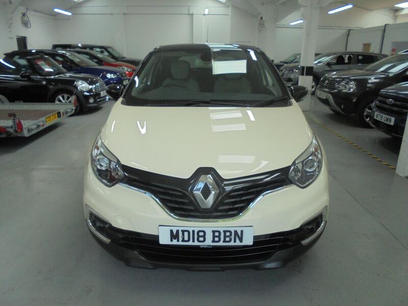 View RENAULT CAPTUR 0.9 Iconic Petrol TCe 90 Nav