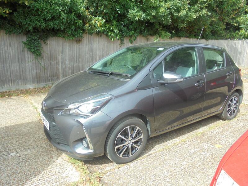View TOYOTA YARIS 1.5 VVT-i Icon Tech