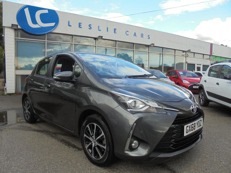 View TOYOTA YARIS 1.5 VVT-i Icon Tech DSAT NAV